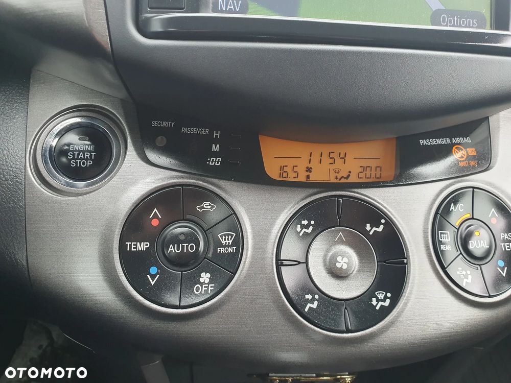 Toyota RAV4 2.0 VVT-i Sol - 18