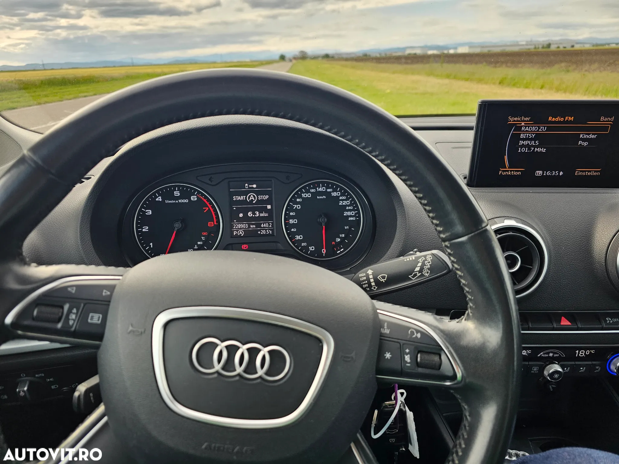 Audi A3 Sportback 1.2 TFSI Stronic Attraction - 9