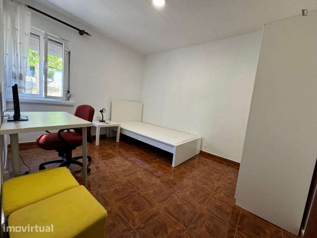 Quarto - localizado em Olivais Lisbon - Grande imagem: 2/5