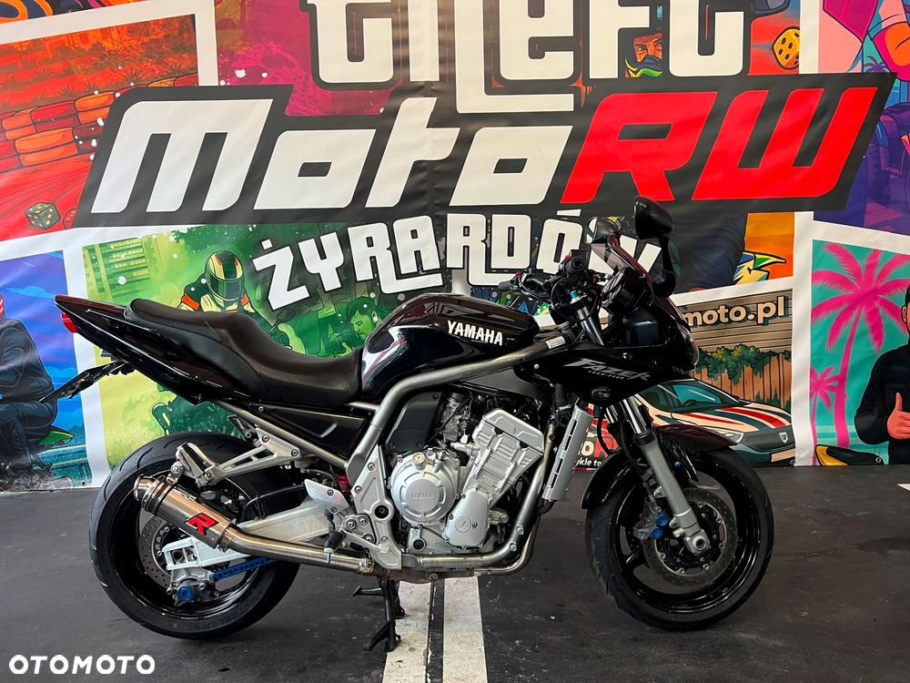 Yamaha FZS - 4