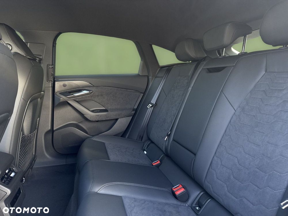 Audi A6 Sportback e-tron - 13