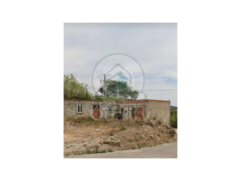 Terreno em Santo Quintino - Grande imagem: 2/27