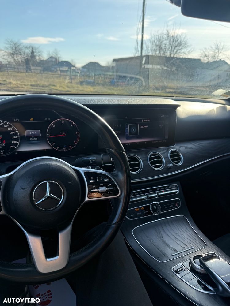 Mercedes-Benz E 220 d T 9G-TRONIC AMG Line - 11