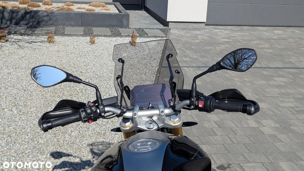 BMW R - 19