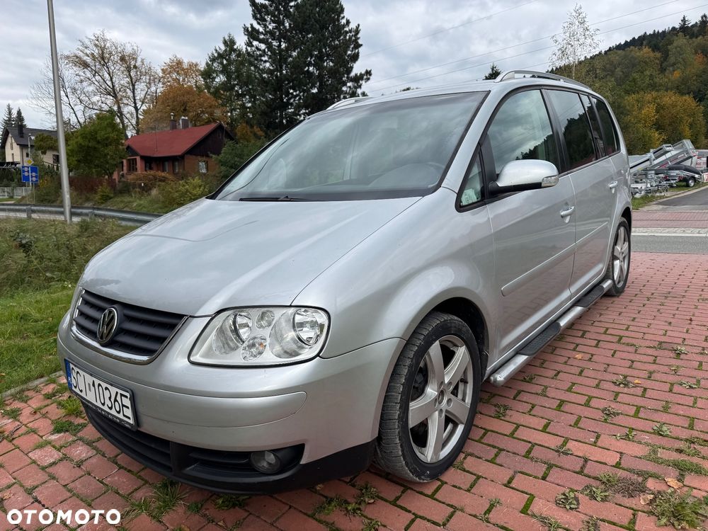 Volkswagen Touran - 1