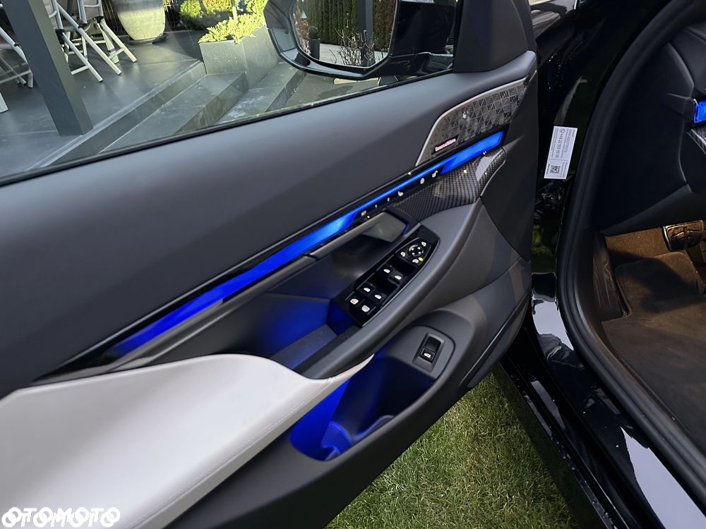 BMW Seria 5 520d xDrive mHEV M Sport - 24