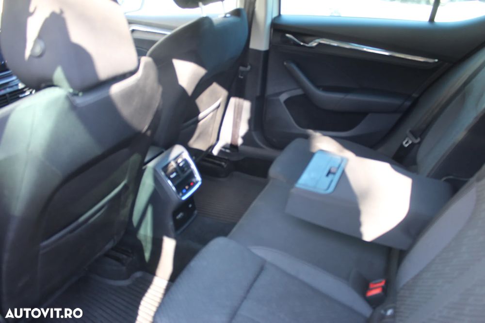 Skoda Octavia 2.0 TDI DSG Style - 16