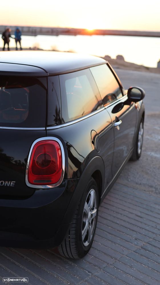 MINI 3 Portas One - 8