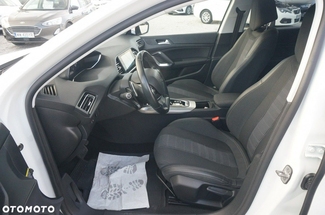 Peugeot 308 1.5 BlueHDi Allure Pack S&S EAT8 - 21