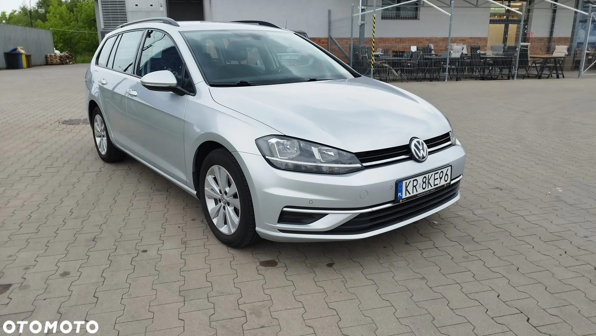 Volkswagen Golf - 6