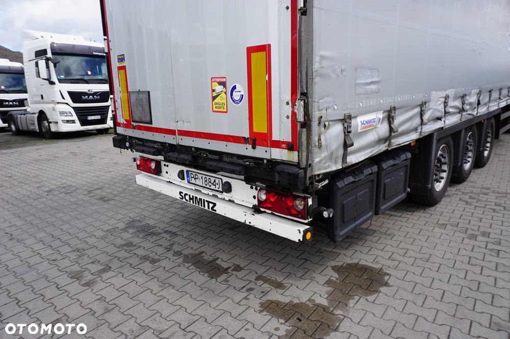 Schmitz Cargobull VARIOS 385/55 R 22,5 OŚ PODNOSZONA * 2017 * - 12