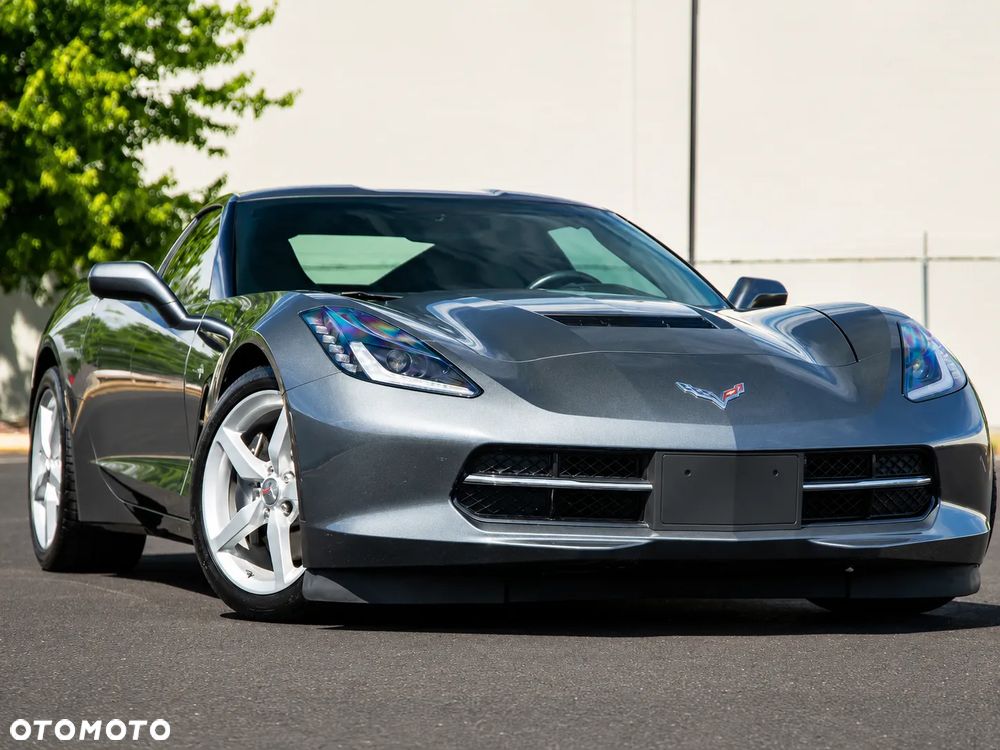 Chevrolet Corvette - 13