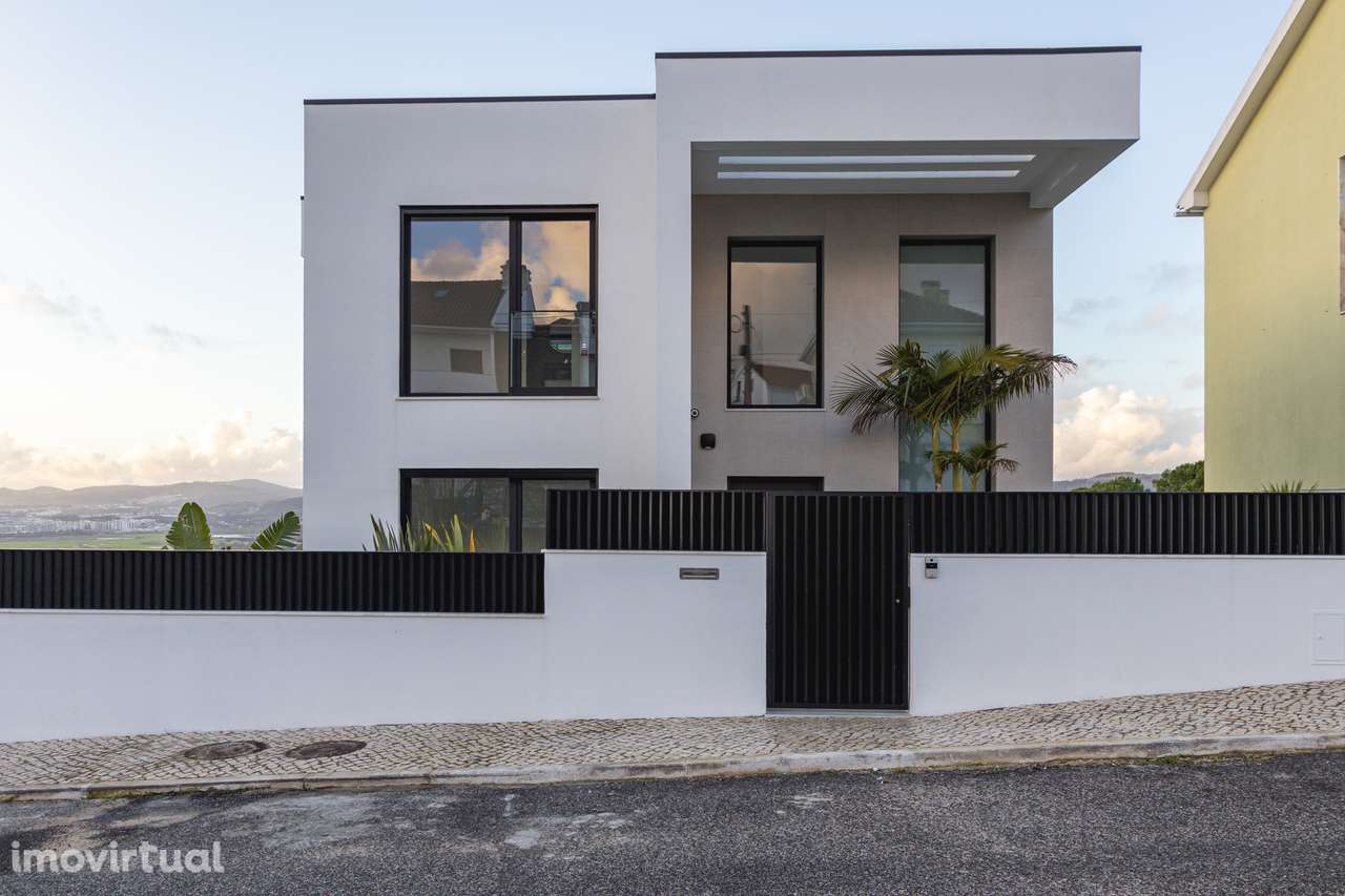 MORADIA T4+1 C/ PISCINA | SÃO JOÃO DA TALHA - Grande imagem: 2/50