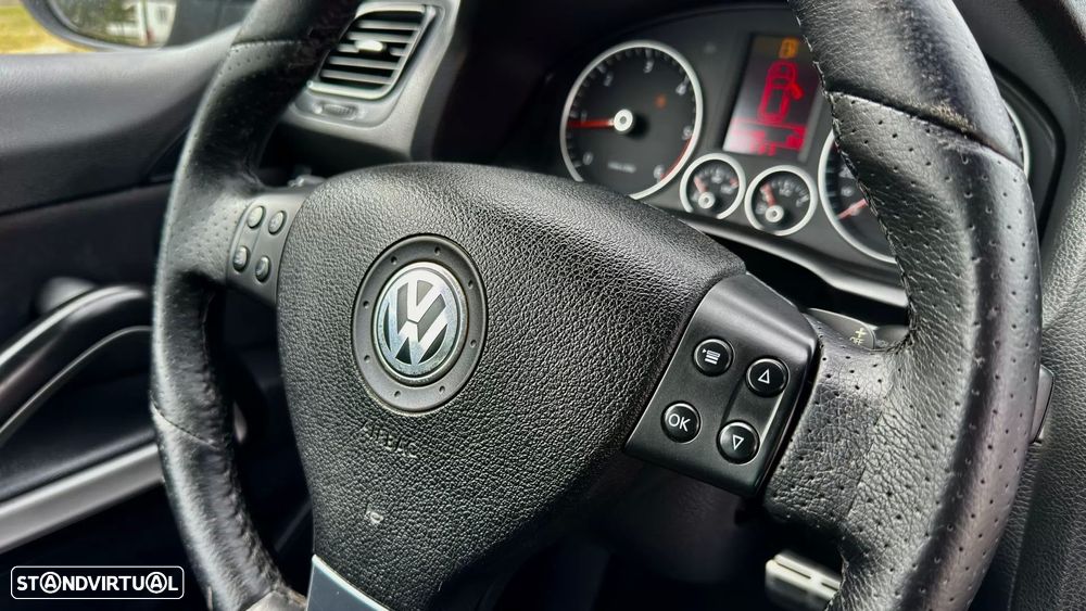 VW Scirocco 2.0 TDI Sport DSG - 37