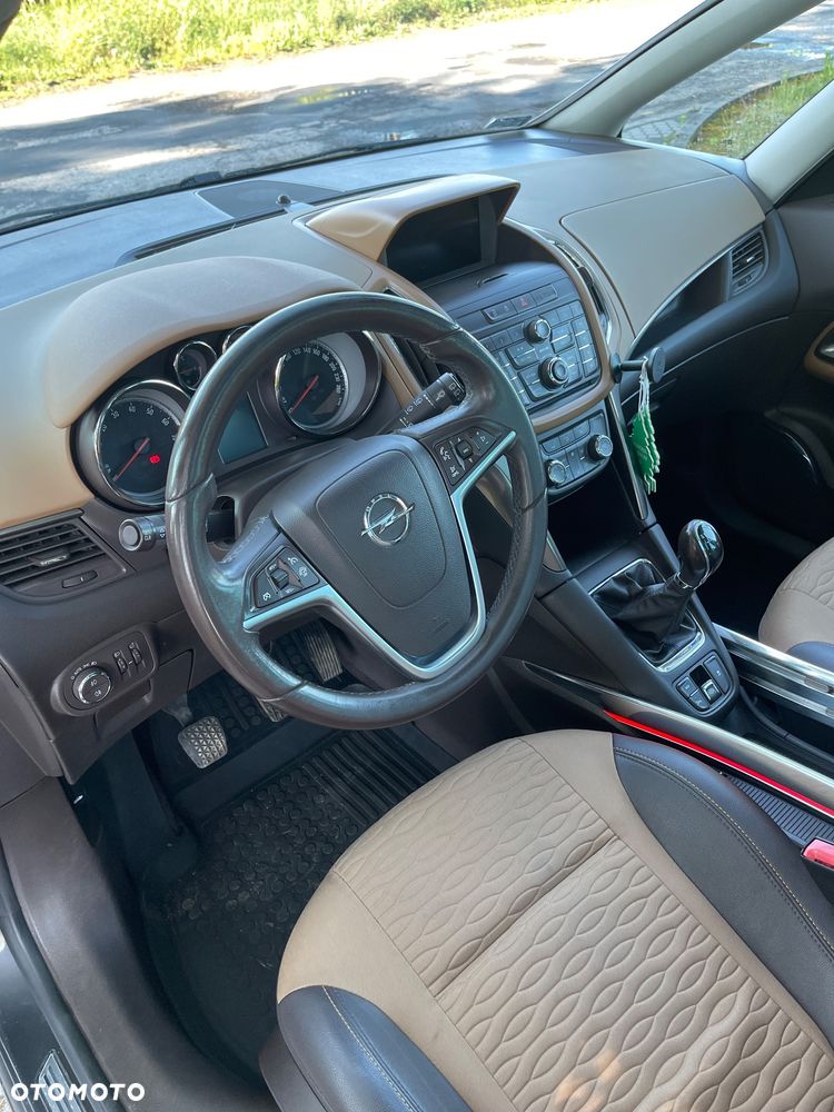 Opel Zafira - 23