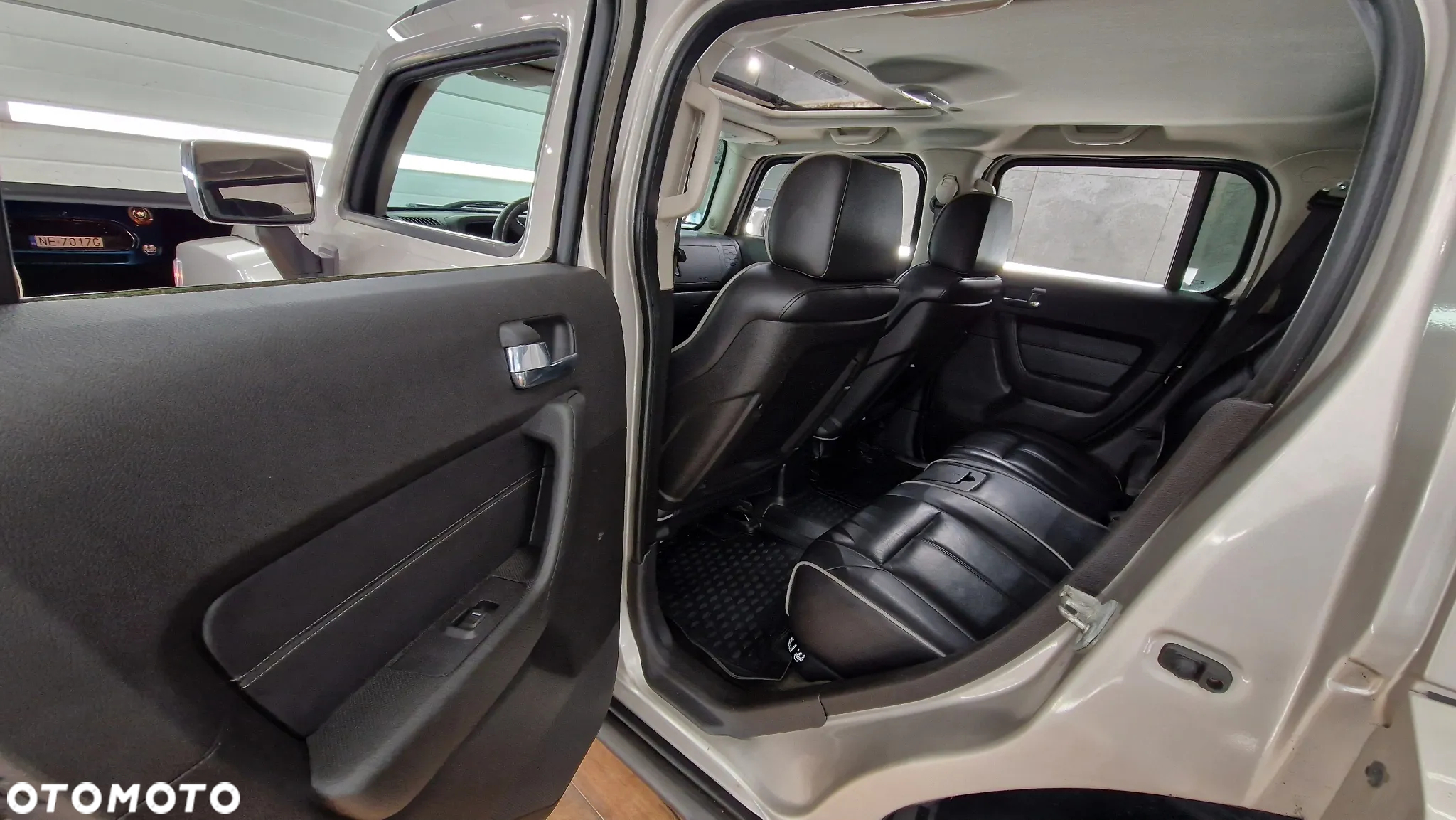 Hummer H3 Alpha - 18