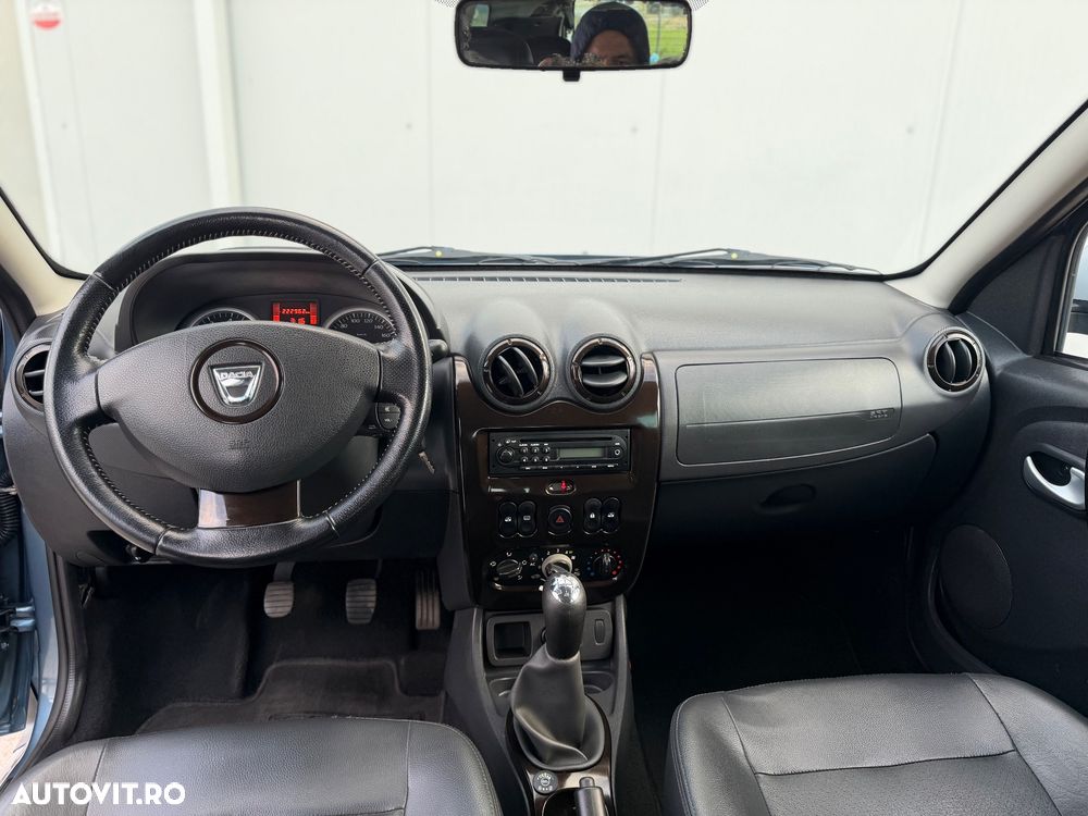 Dacia Duster 1.6 4x2 Laureate - 9
