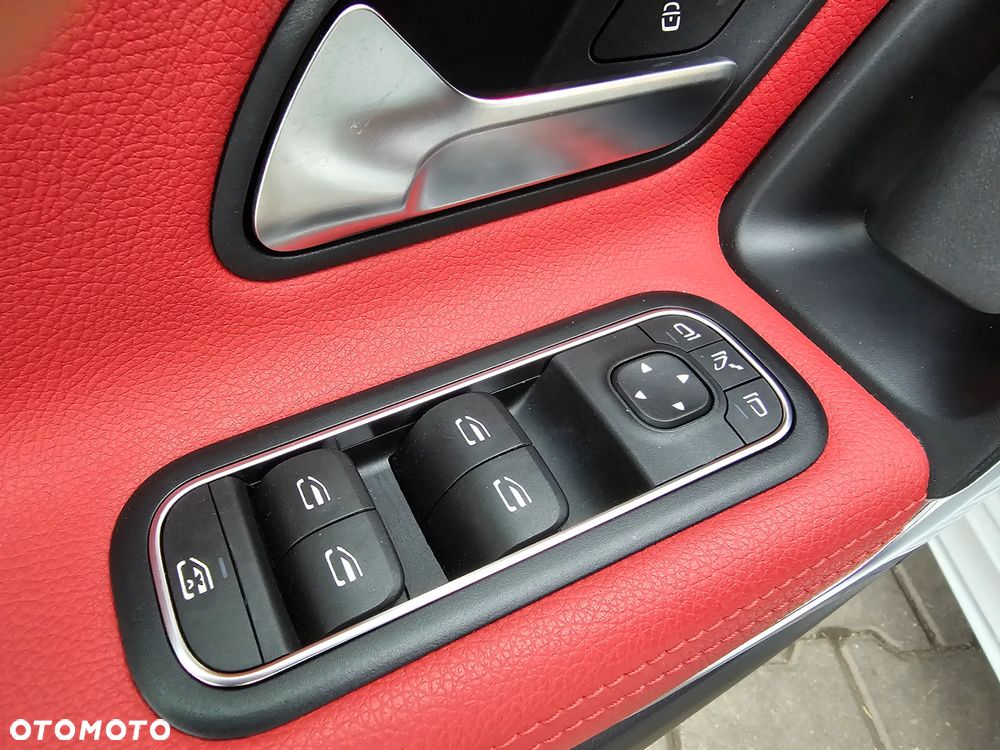 Mercedes-Benz Klasa A 180 AMG Line 7G-DCT - 33