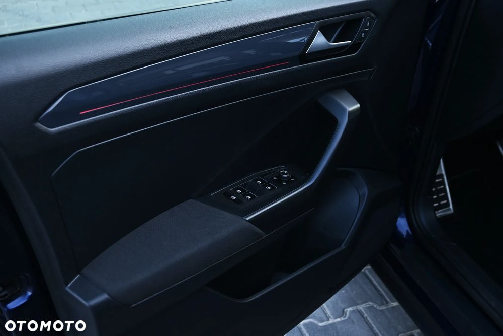 Volkswagen T-Roc 1.5 TSI ACT DSG Sport - 31