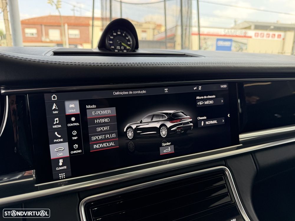 Porsche Panamera 4 E-Hybrid - 34