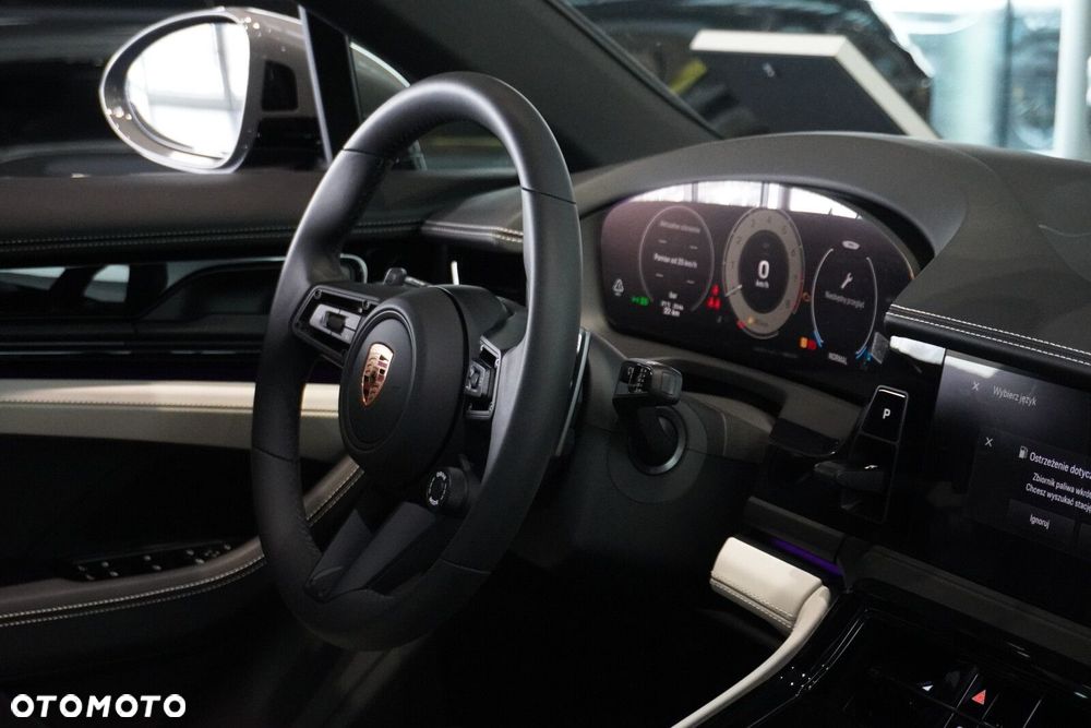 Porsche Panamera 4 - 27