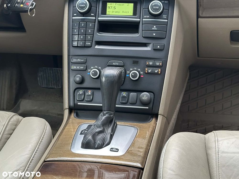 Volvo XC 90 3.2 AWD Geartonic Summum - 6