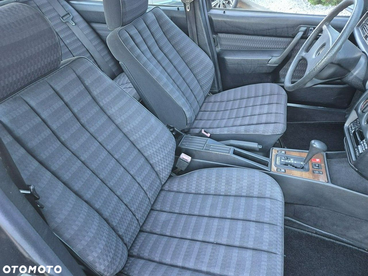 Mercedes-Benz W201 (190) - 23