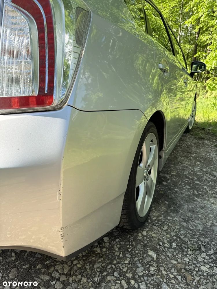 Toyota Prius 1.8 HSD Premium - 17