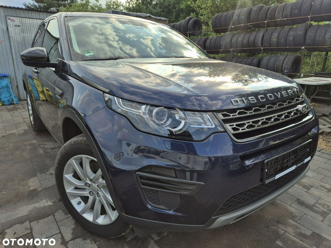 Land Rover Discovery Sport 2.0 TD4 HSE Luxury - 2