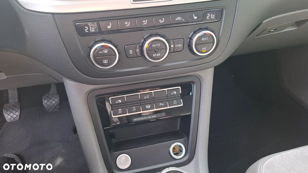 Volkswagen Sharan 2.0 TDI Highline - 17