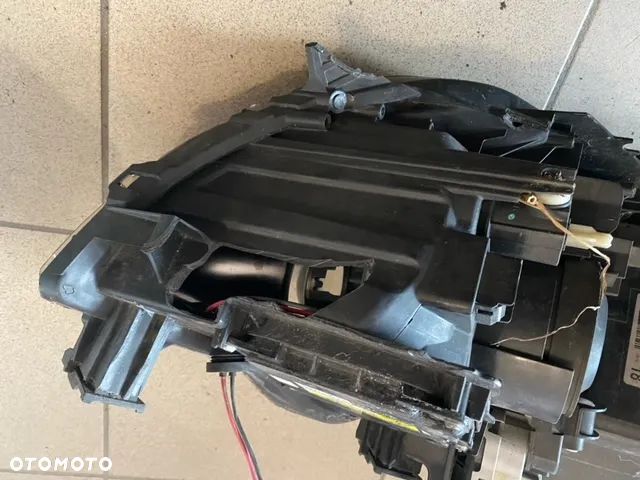 REFLEKTOR LAMPA PRAWA PRZÓD TOYOTA AURIS I XENON 81140-02540 - 9