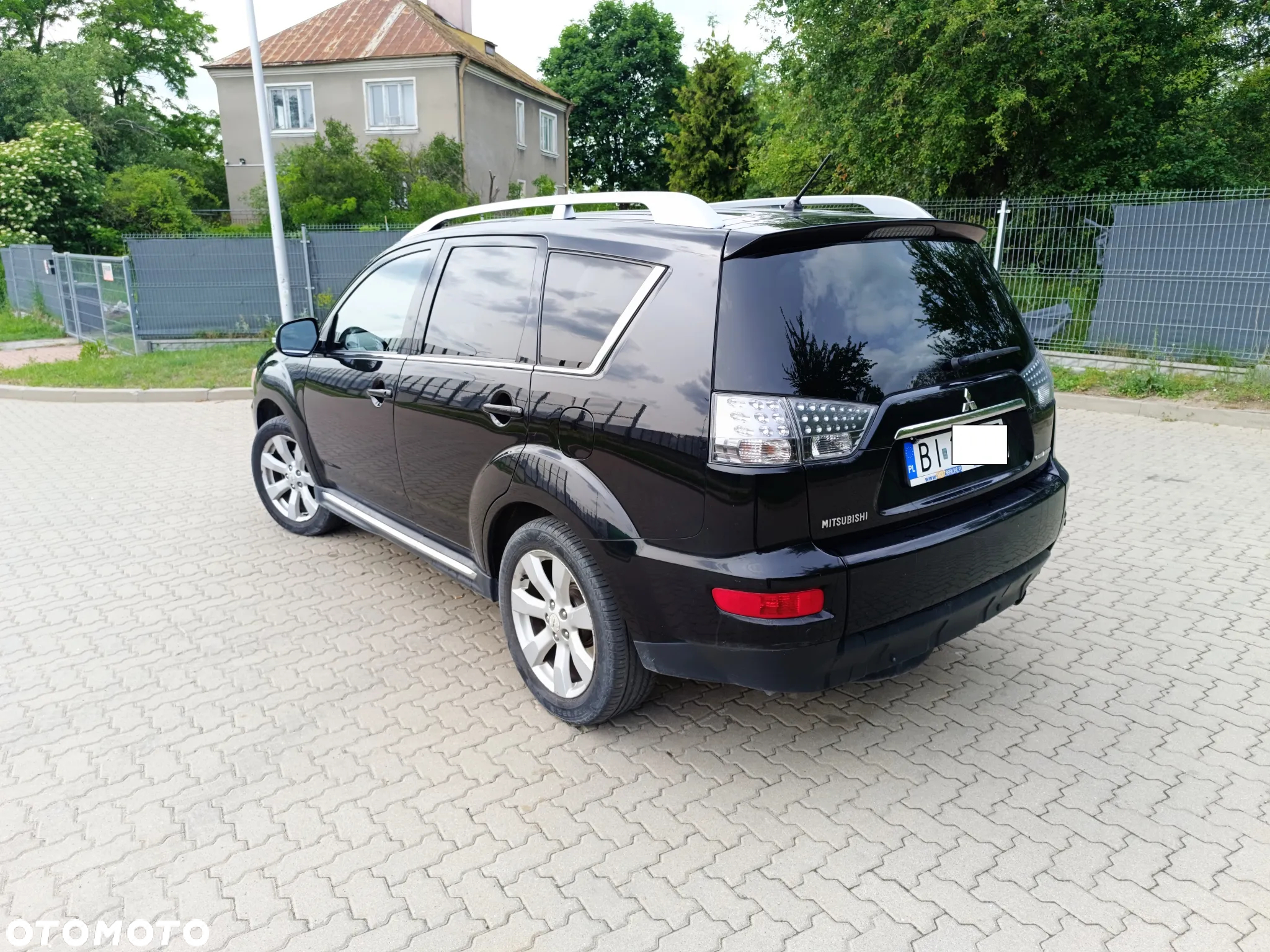 Mitsubishi Outlander - 6