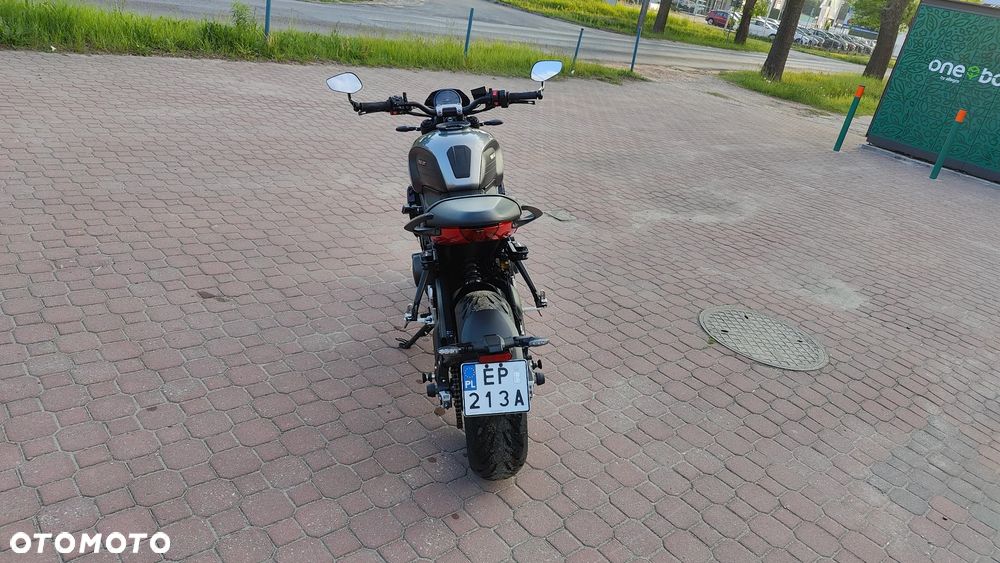 Triumph Trident - 4