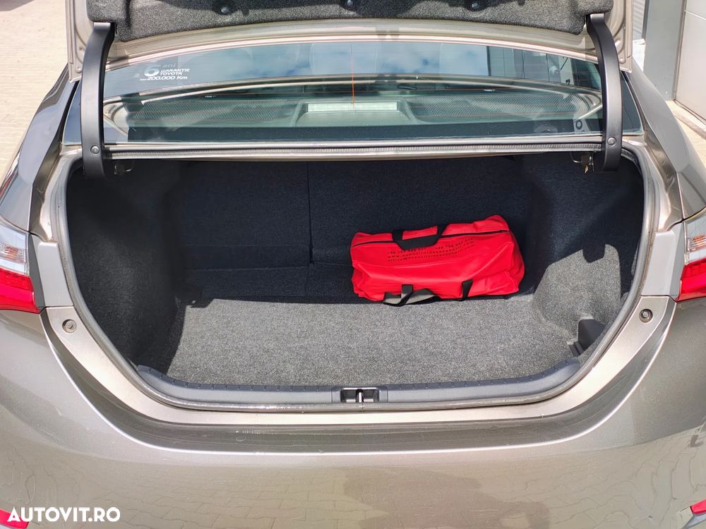 Toyota Corolla 1.6 Valvematic Luna - 6