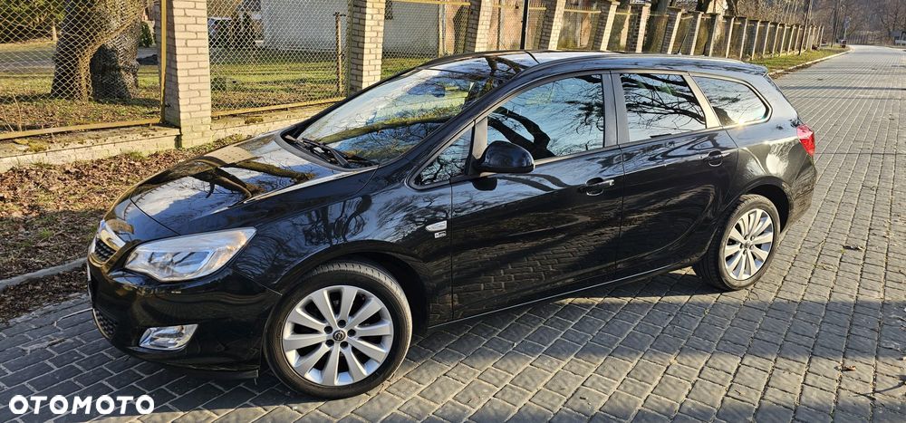 Opel Astra 1.4 Turbo 150 Jahre - 4