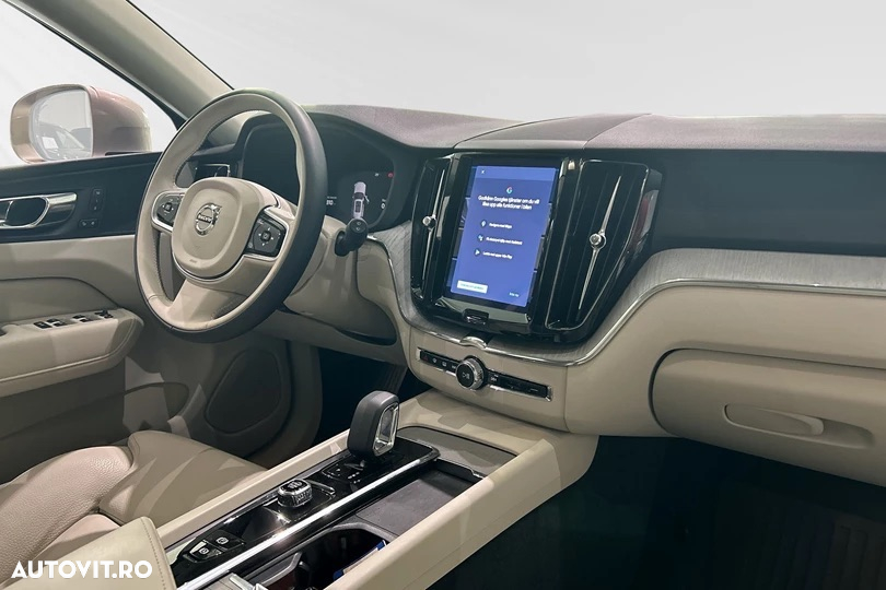 Volvo XC 60 T6 AWD Plug-in Hybrid Plus Bright - 15