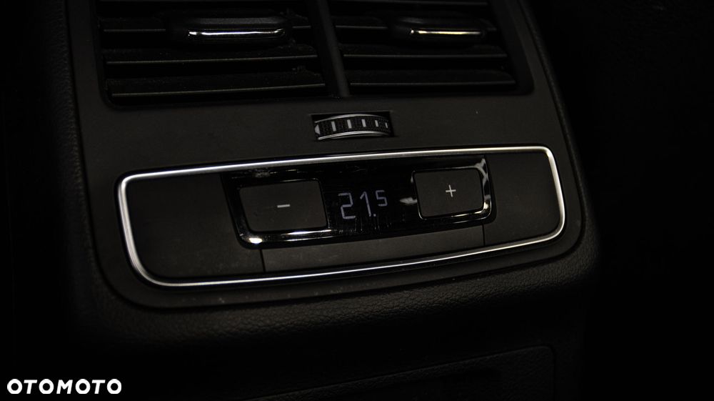 Audi A4 Limousine 35 TFSI mHEV S tronic - 17