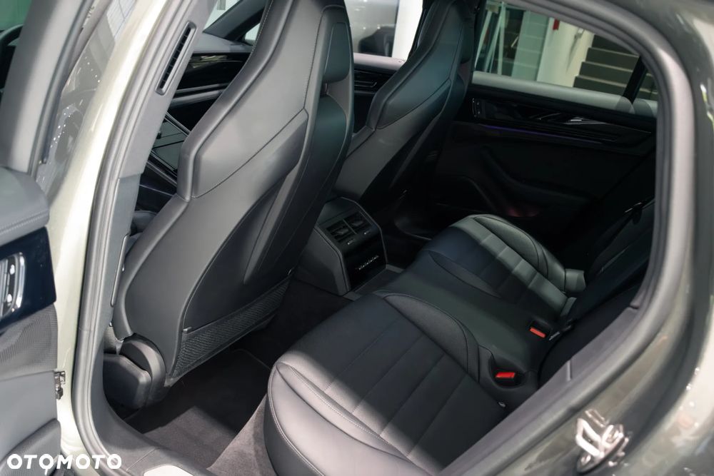 Porsche Panamera 4S E-Hybrid PHEV - 34