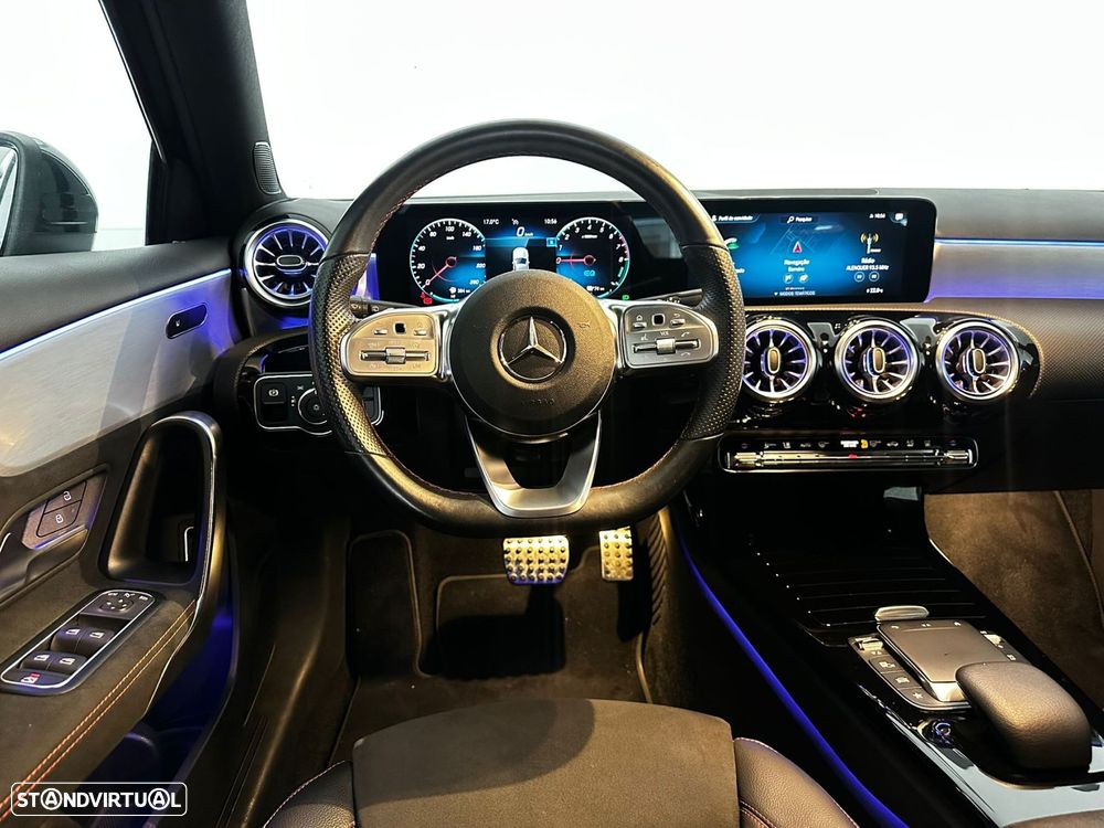 Mercedes-Benz A 250 e AMG Line - 18