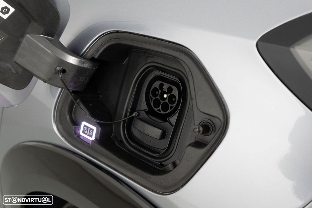 Peugeot e-208 50 kWh Allure - 17