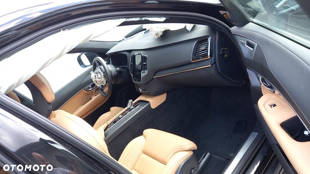 Volvo XC 90 - 2