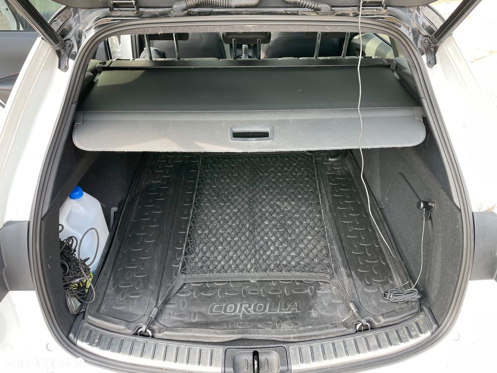 Toyota Corolla - 12