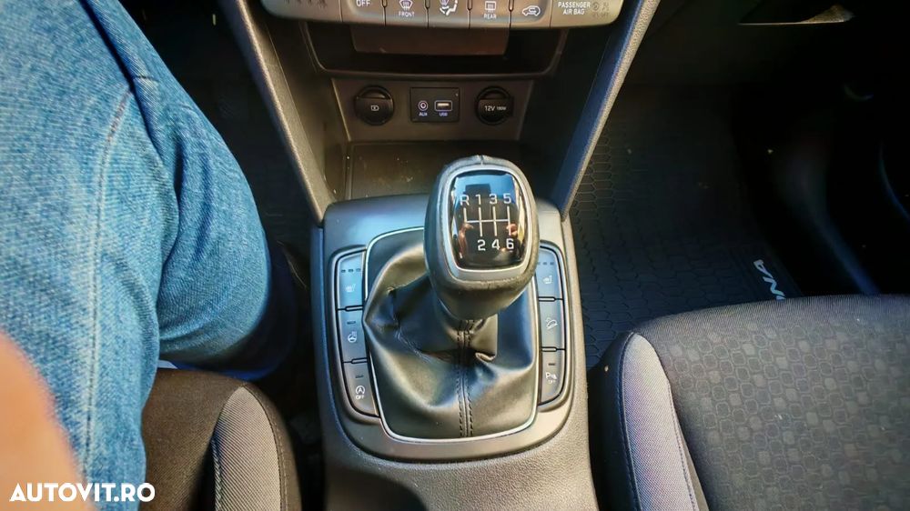 Hyundai KONA 1.0 T-GDI 2WD Highway - 10