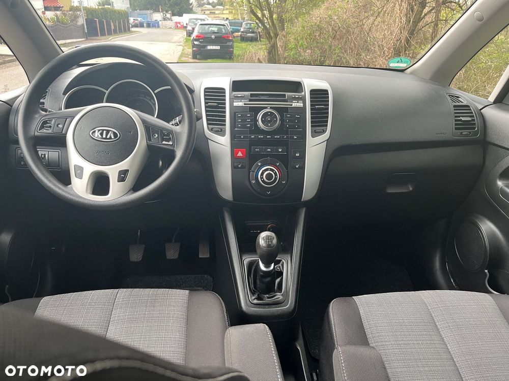 Kia Venga 1.4 L - 11