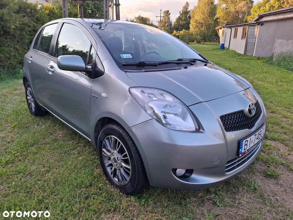 Toyota Yaris 1.4 D-4D Sol - 1