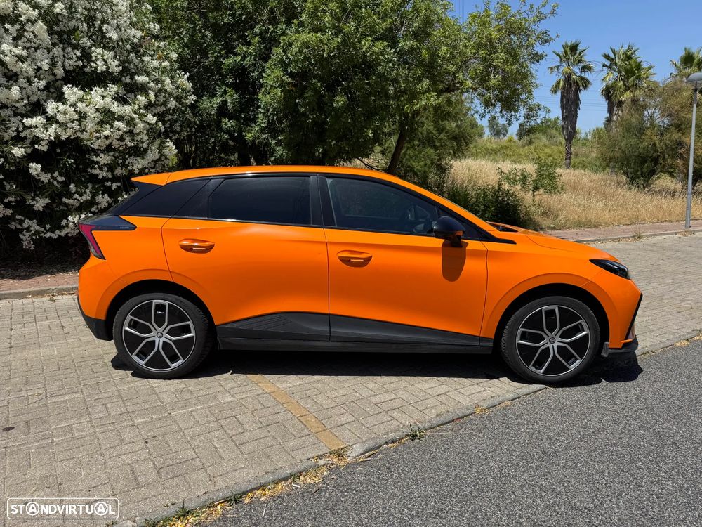 MG MG4 64 kWh Luxury - 2