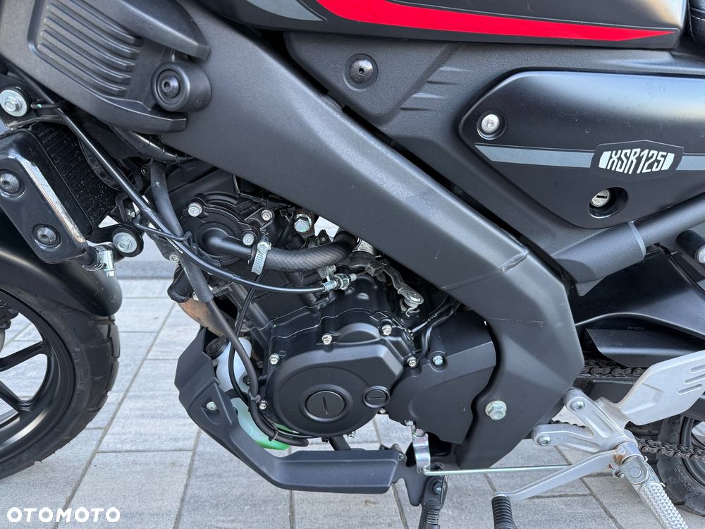 Yamaha XSR - 6