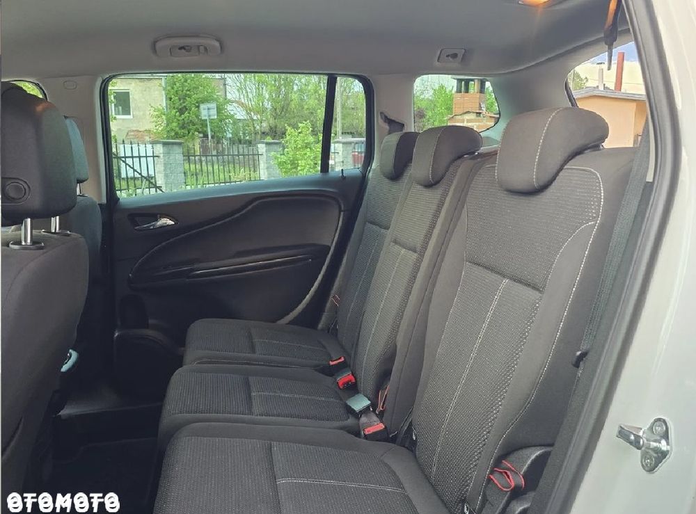 Opel Zafira - 17