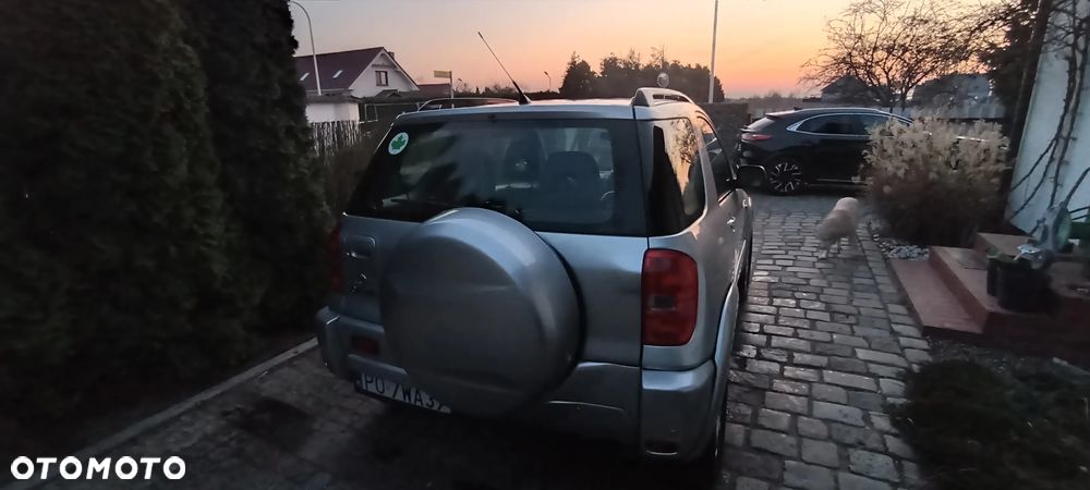 Toyota RAV4 - 7
