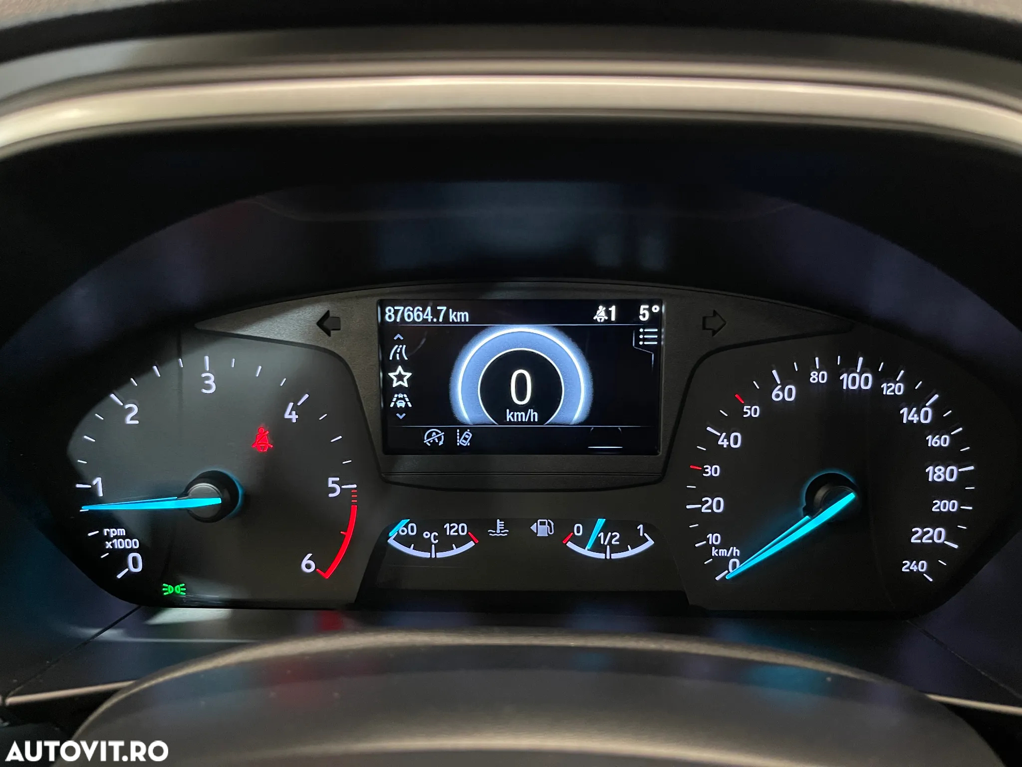 Ford Focus 1.5 EcoBlue Trend Edition - 26